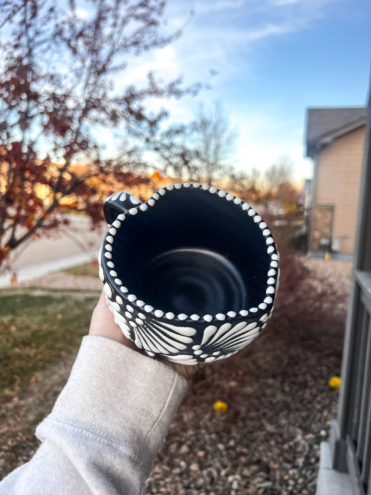 Black & White Corazon Mug